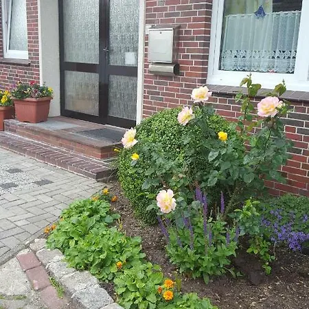 Gemuetliche 2 Mit Balkon- Naehe & Hafen Bensersiel *
